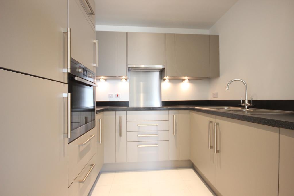 Flat Bessemer Place in Greater London