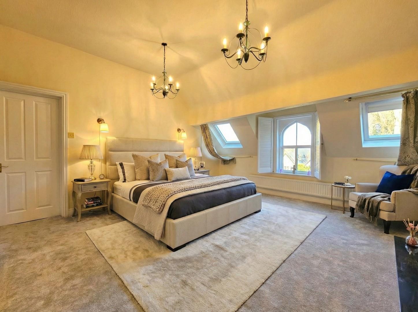 Flat Woodville Road in Trafford