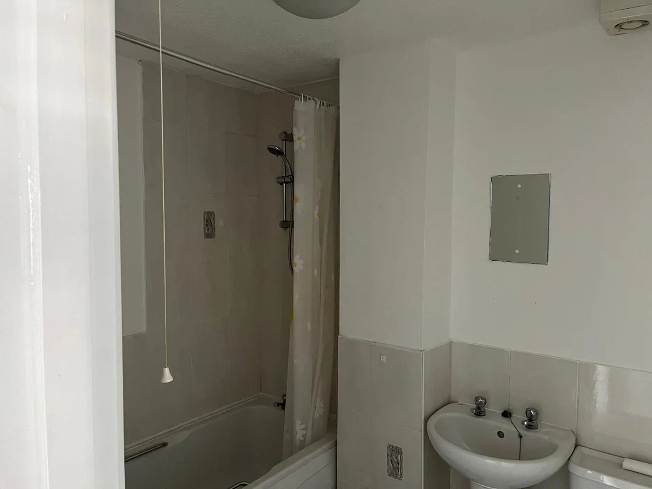 Flat Redbrook Road in Hindley