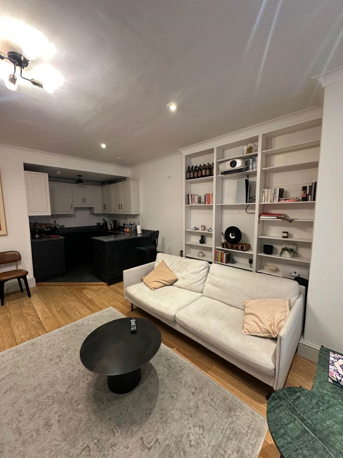 Flat Palace Court in City of Westminster
