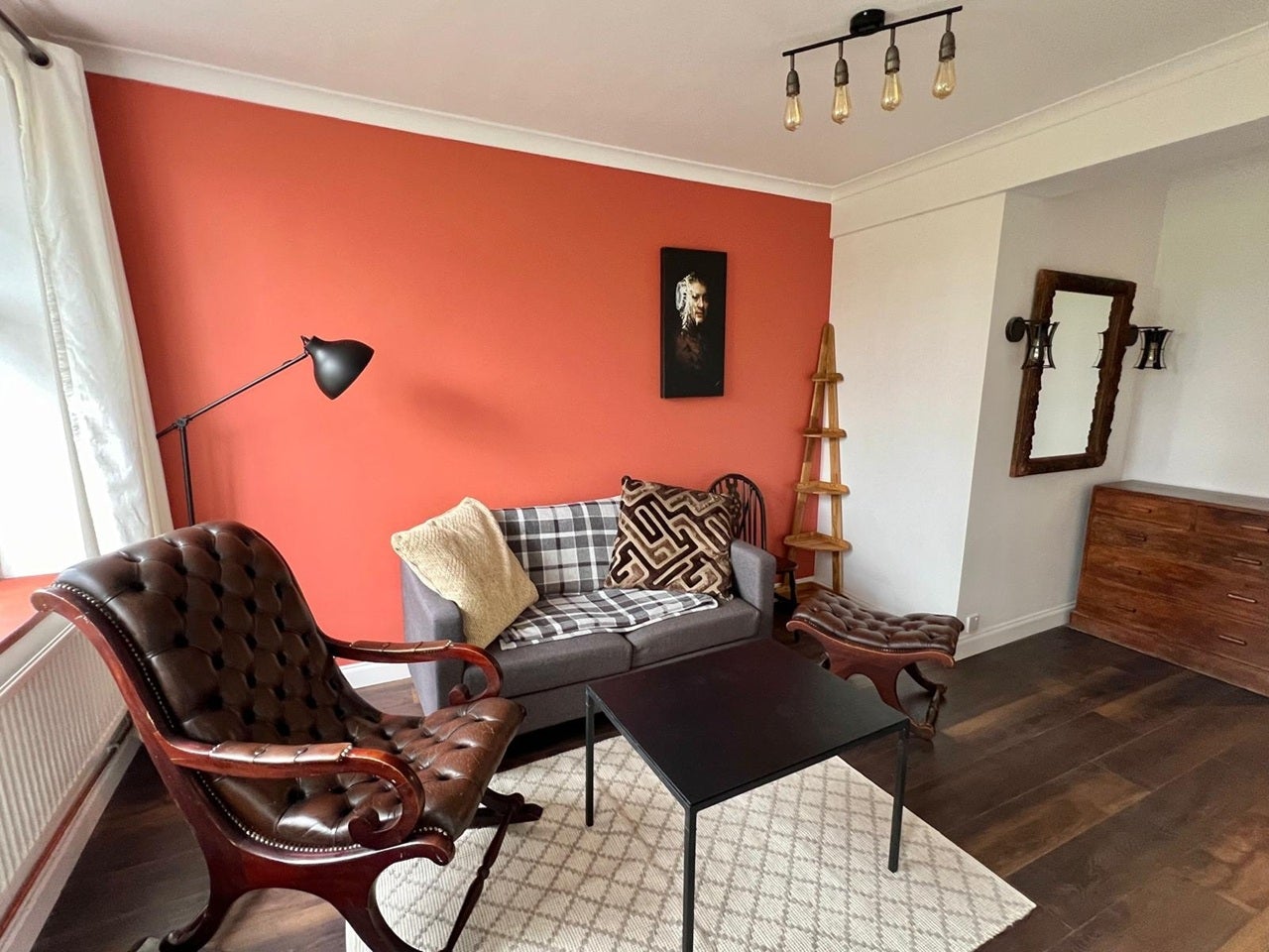 Flat Wenlock Road in Greater London