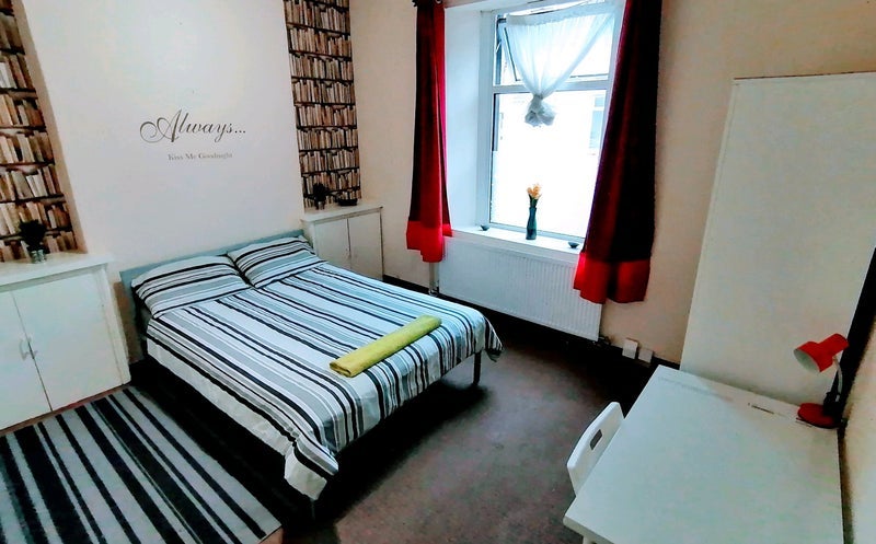 Room Moira Street in Cardiff