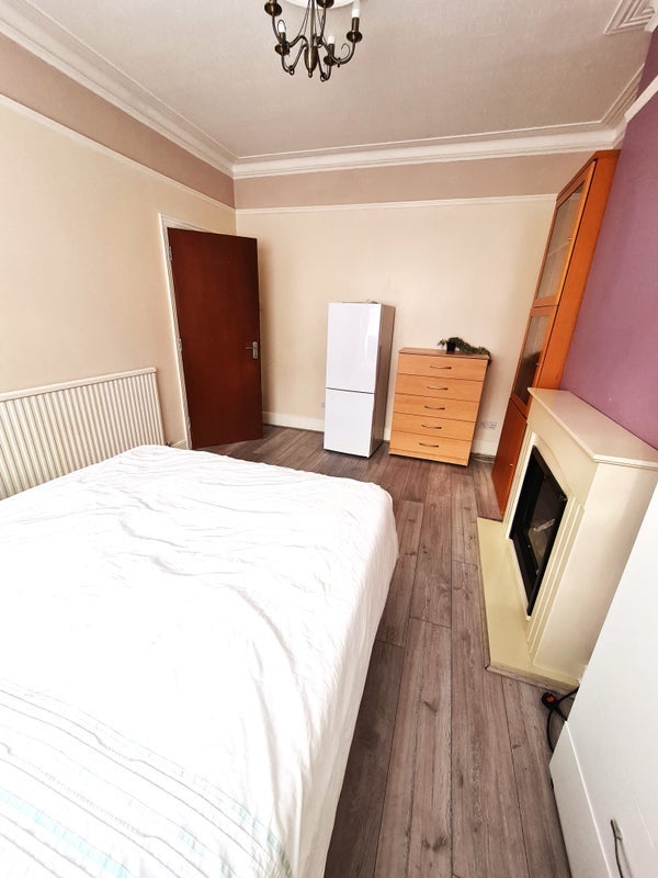 Room Stratford Road in Greater London