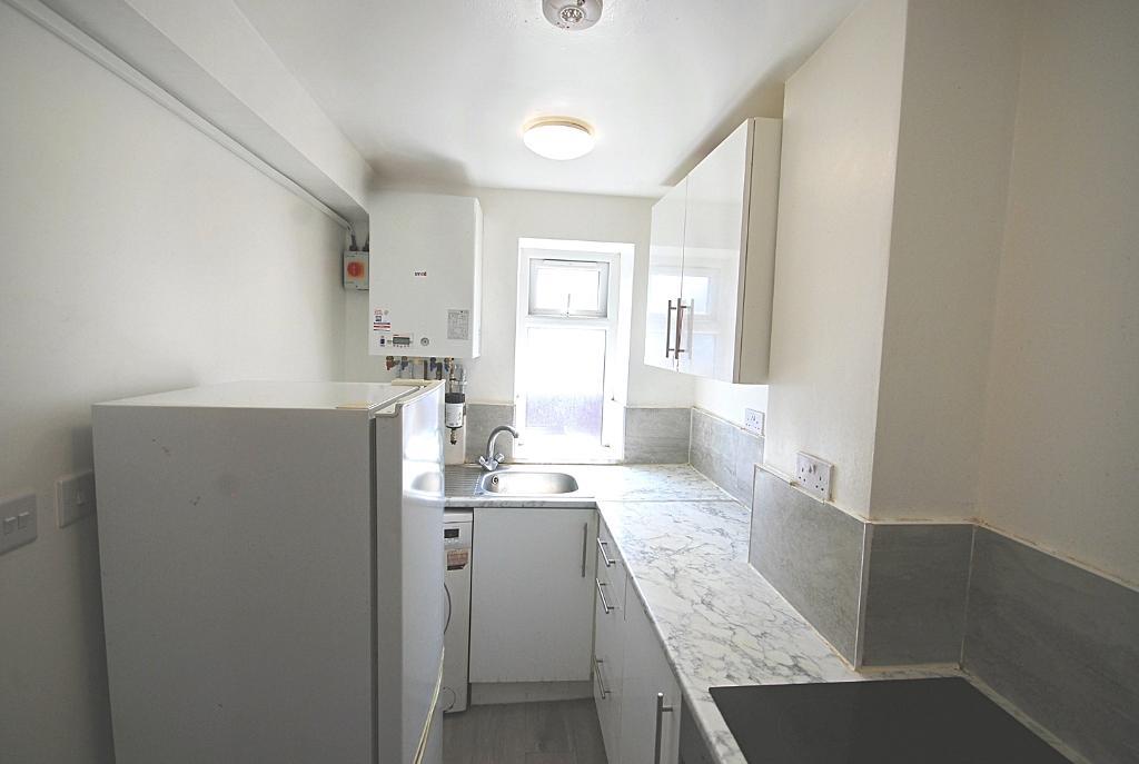 Flat Park Avenue in Greater London