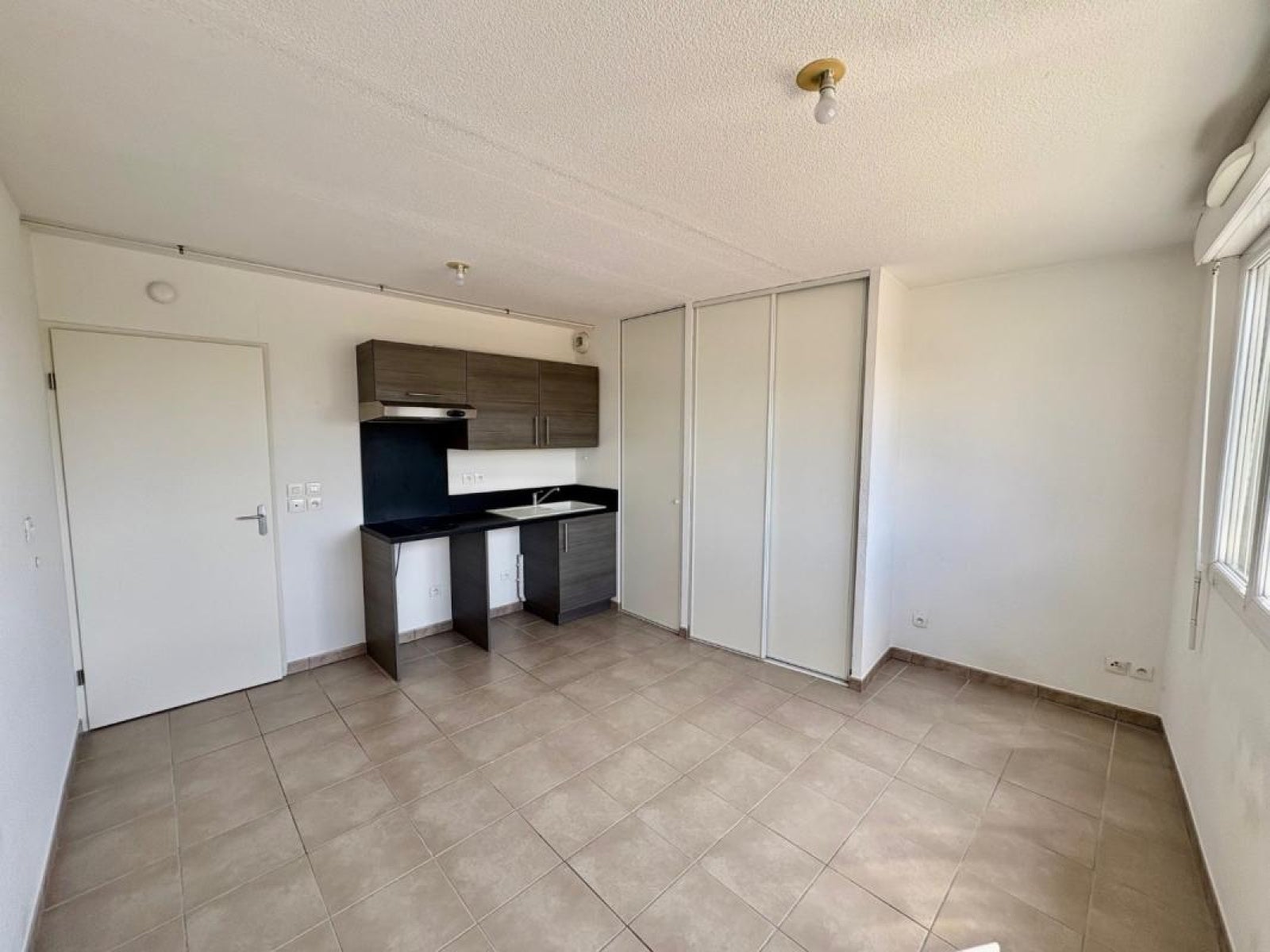 Flat Rue Georges Stephenson in Roanne