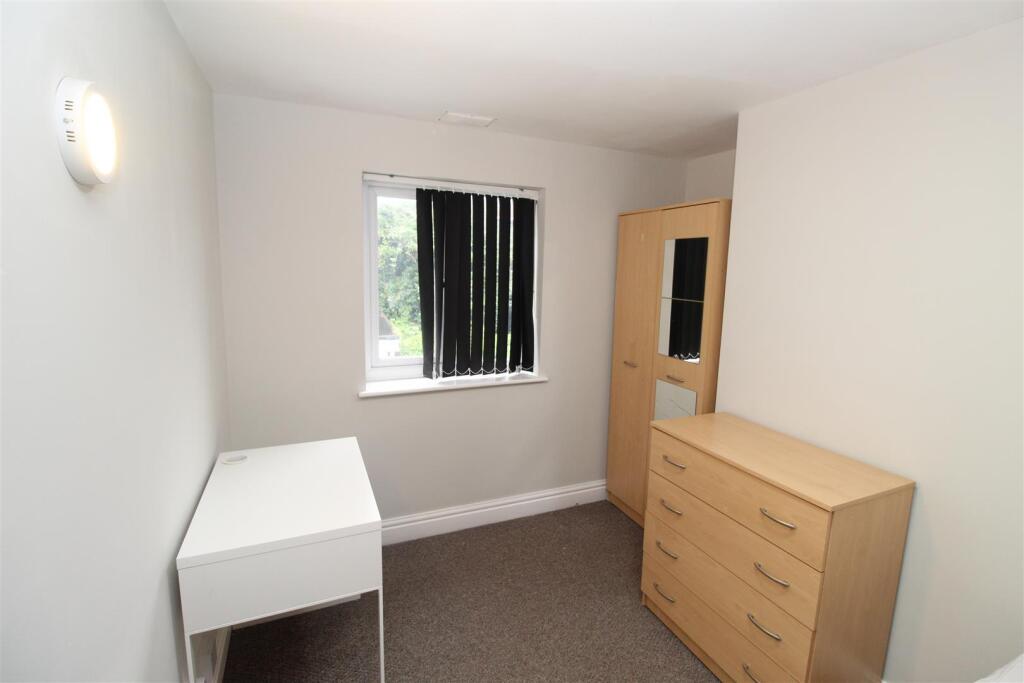 Room Rhymney Terrace in Cardiff