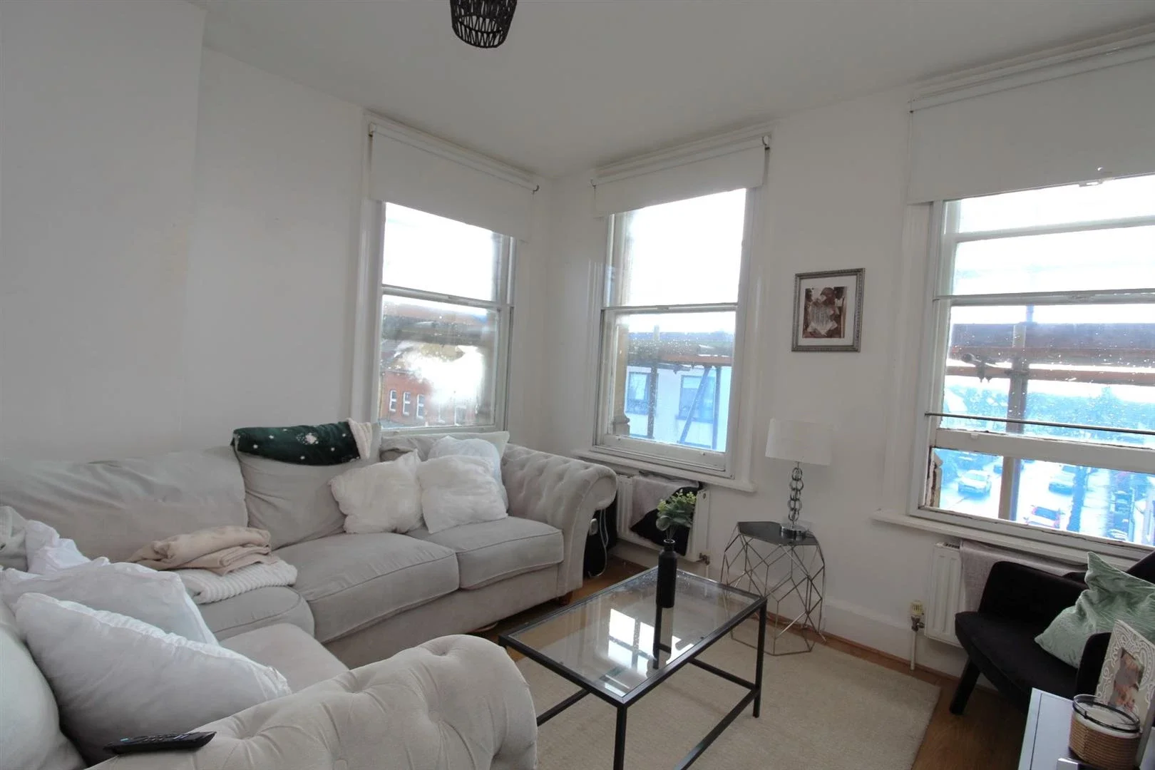 Flat Willow Street in Greater London