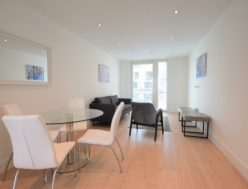 Flat Colham Mill Road in Greater London