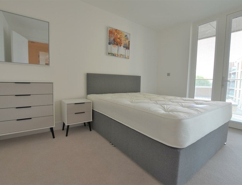 Flat Colham Mill Road in Greater London