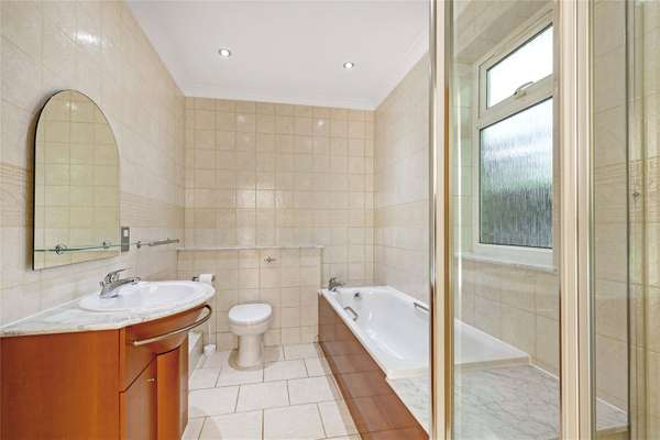 House Coombe Ridings in Greater London