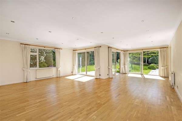 House Coombe Ridings in Greater London