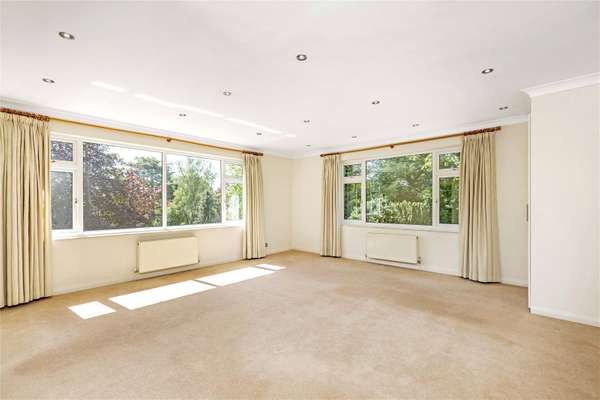 House Coombe Ridings in Greater London
