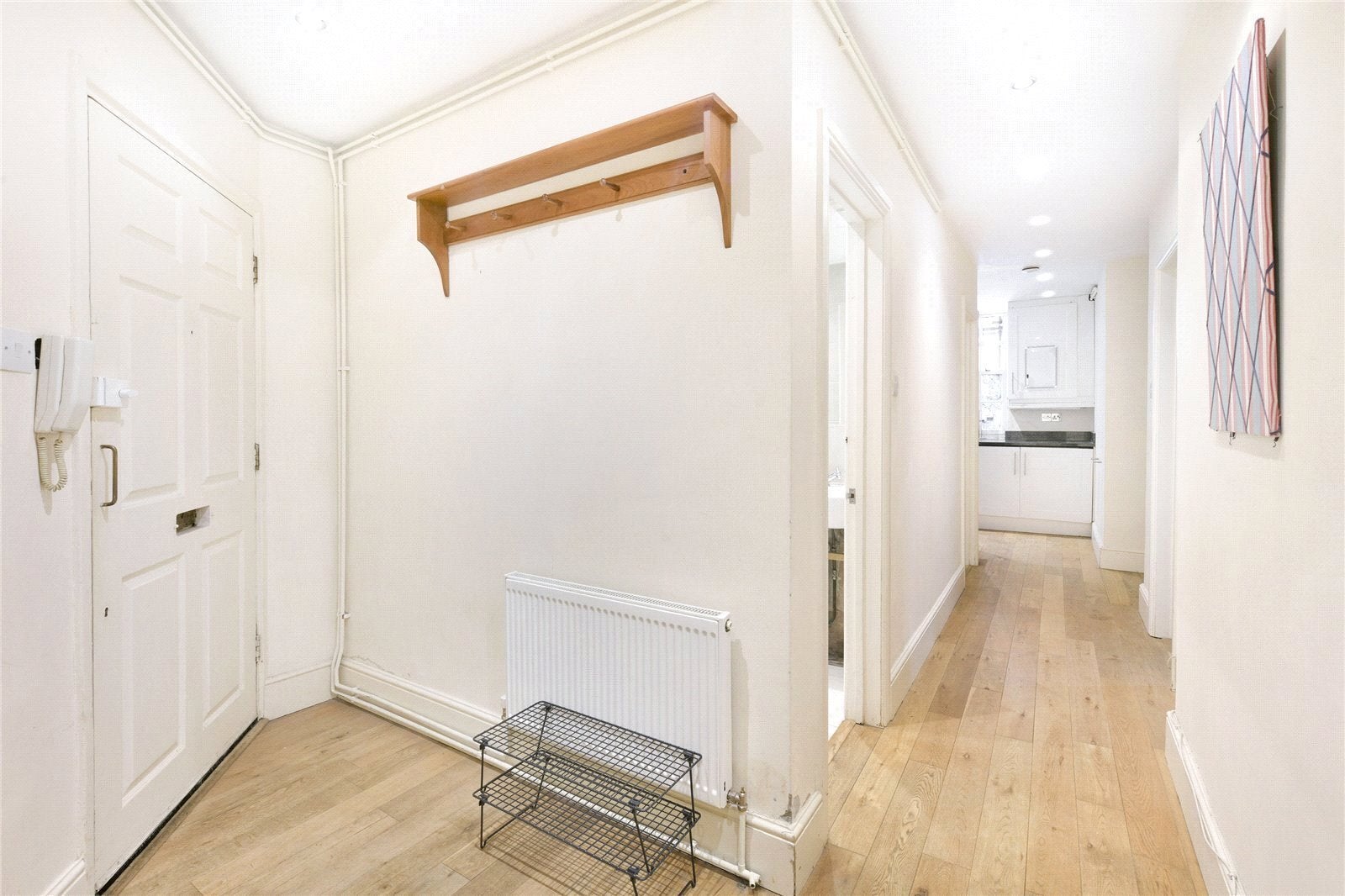 Flat Erasmus Street in City of Westminster