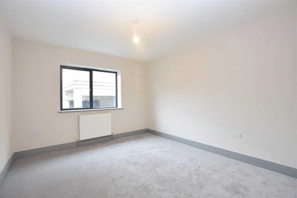 Flat St. Nicholas Way in Greater London