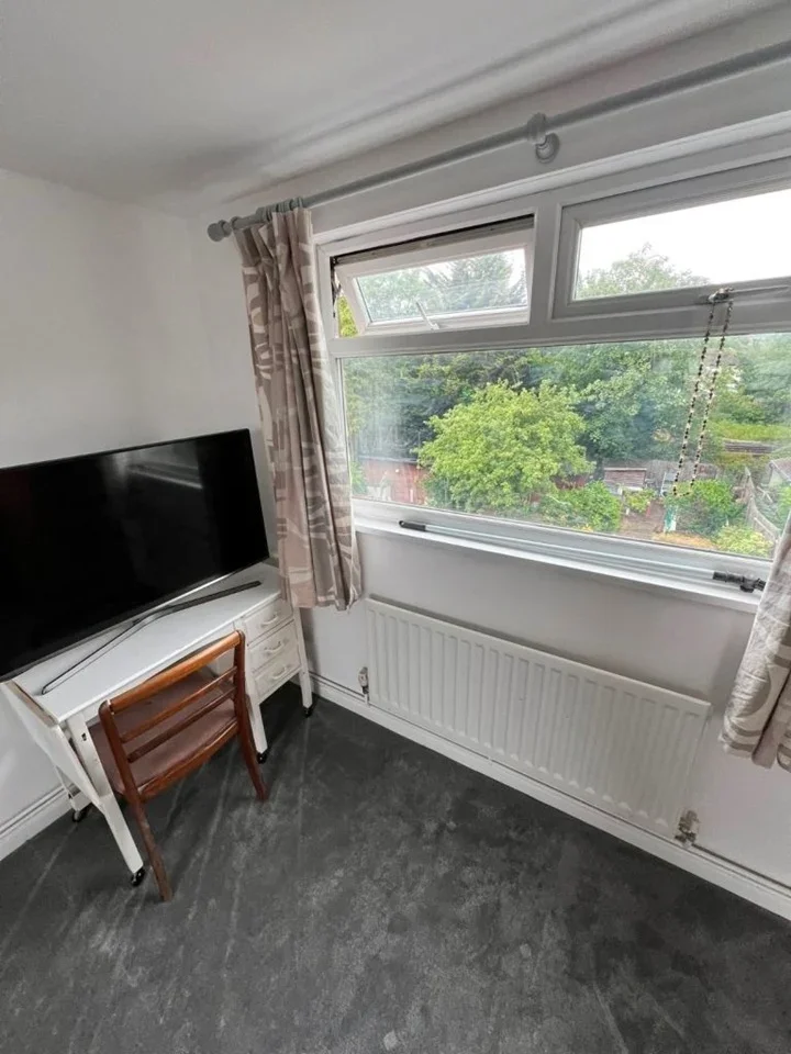 Room Melfort Road in Greater London