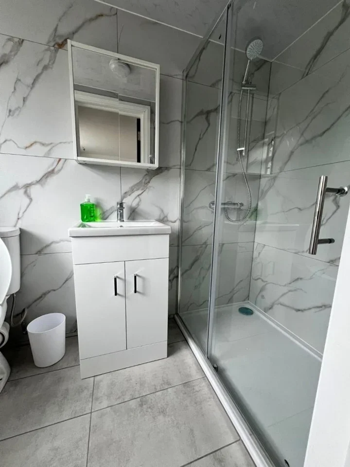 Room Melfort Road in Greater London