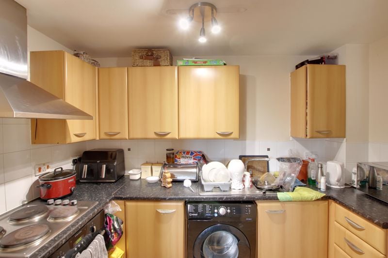 Flat Bessemer Close in Cardiff County