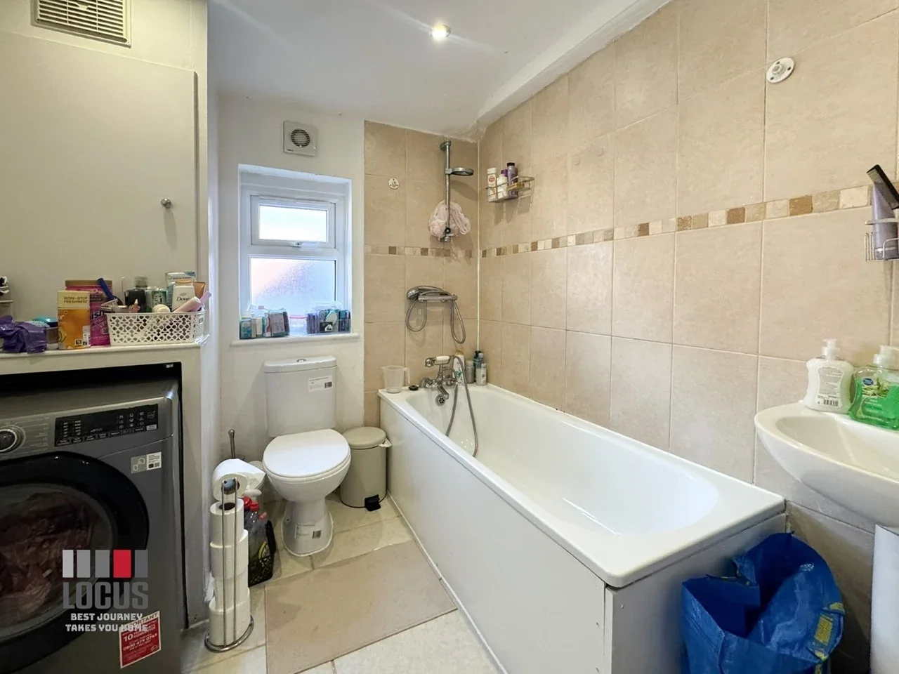 Flat Griffin Road in Greater London