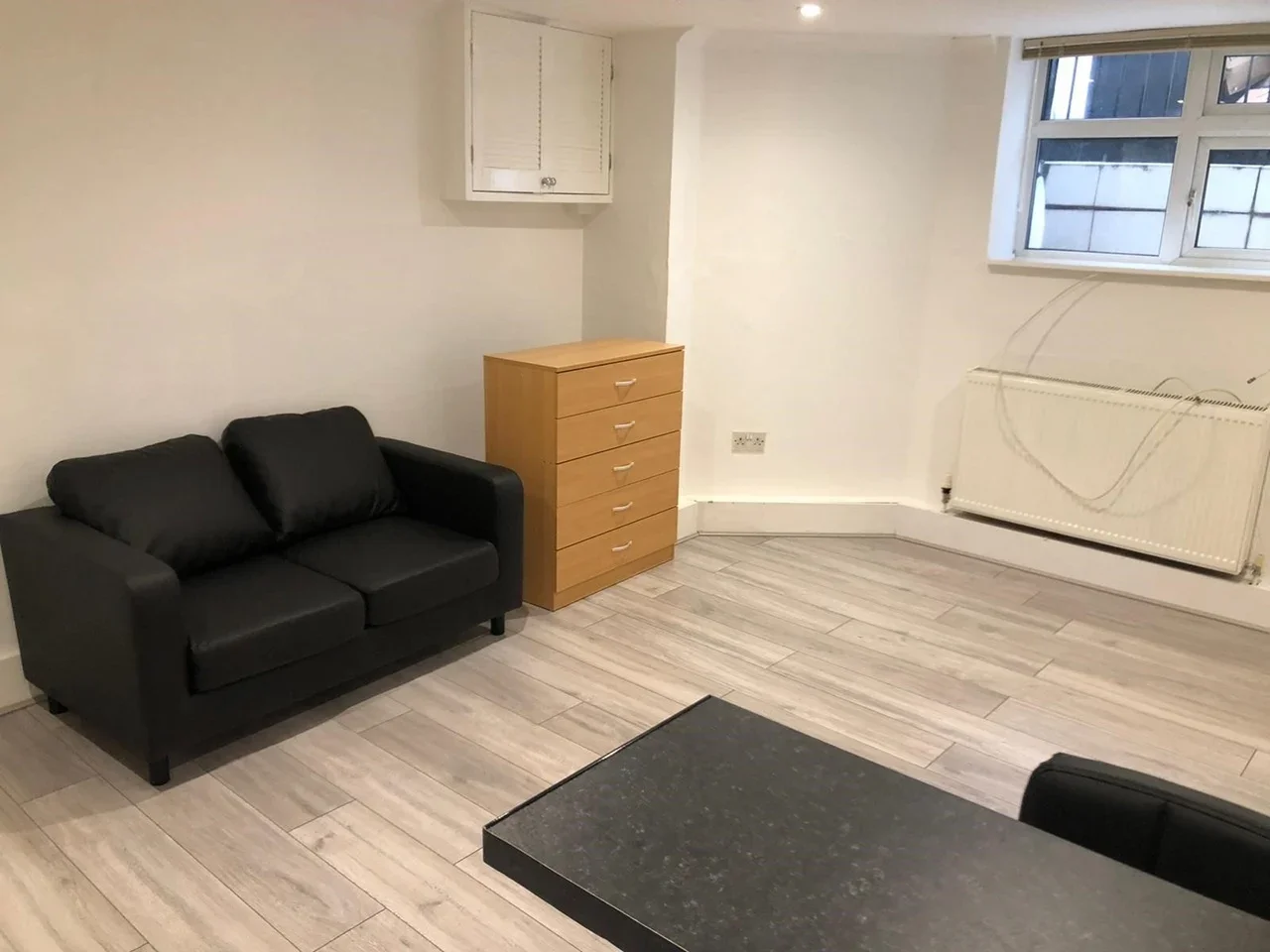 Flat Brondesbury Park in Greater London