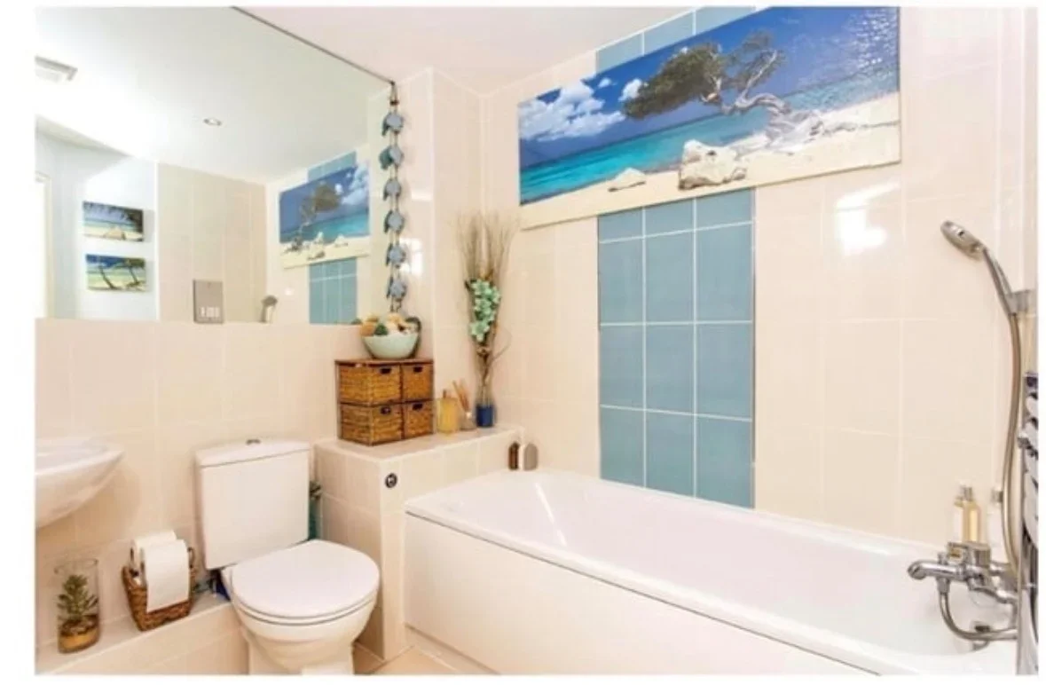 Flat Pampisford Road in Greater London