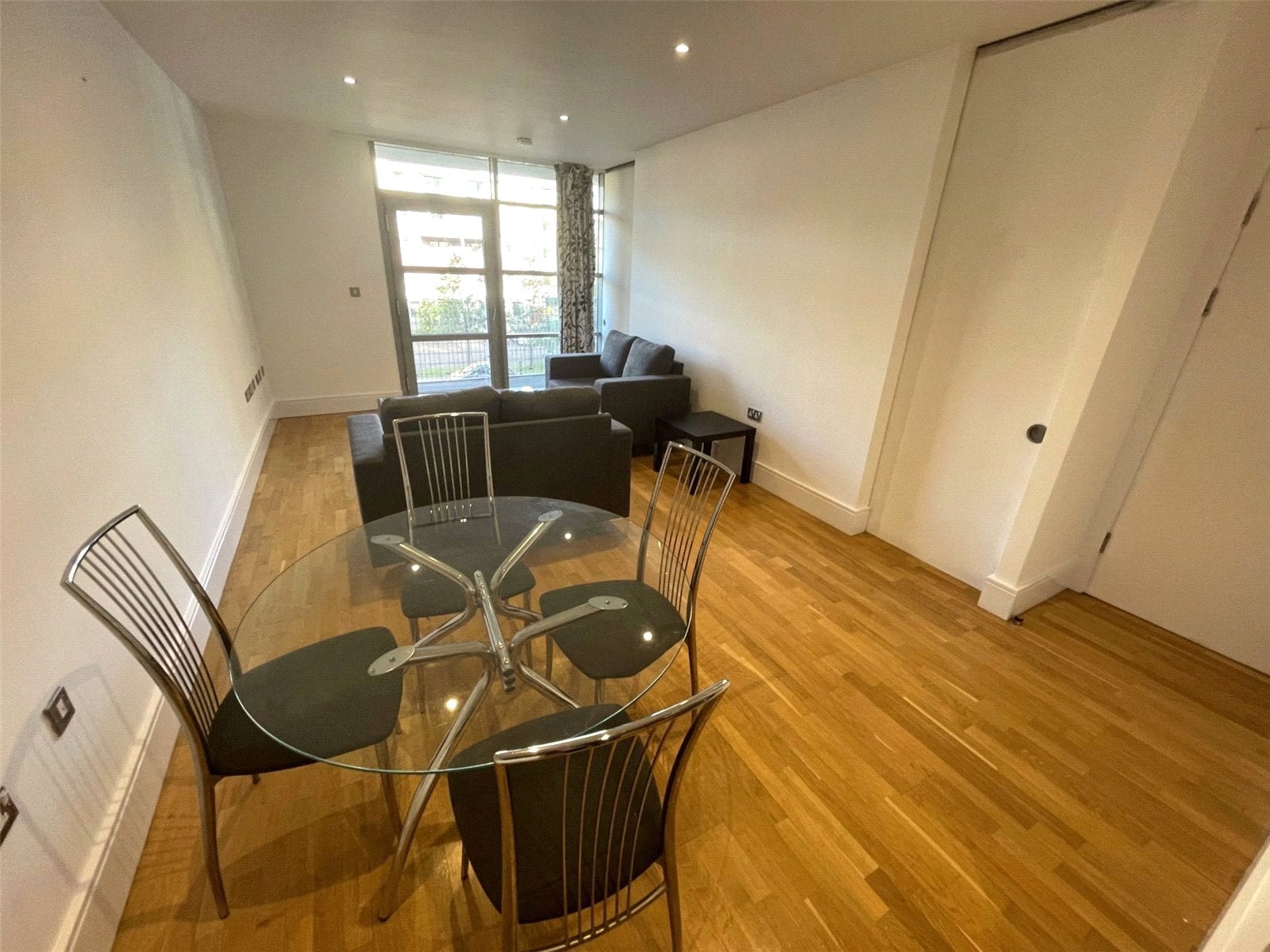 Flat Whitworth Street West in Manchester
