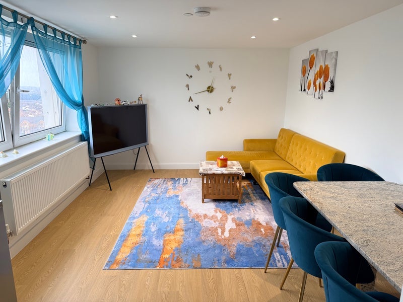 Flat Loudoun Square in Cardiff