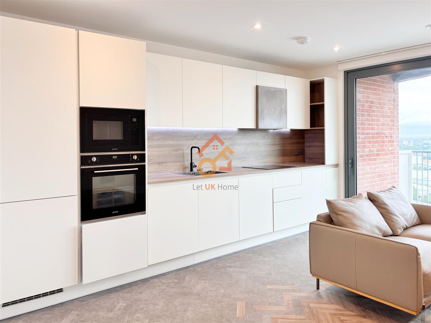 Flat Bluecoat Yard in Ware