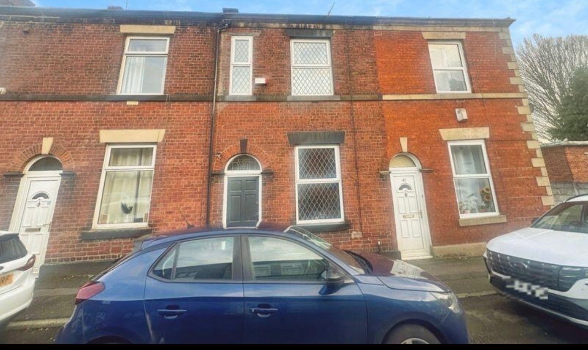 House Peers Street in Bury