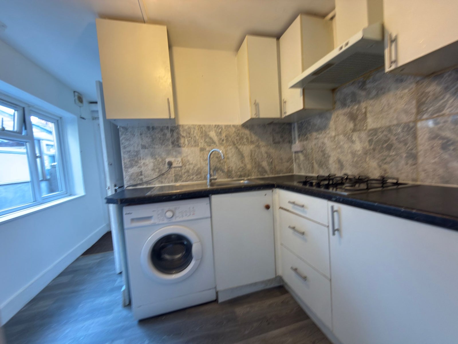 Flat Sixth Avenue in Greater London