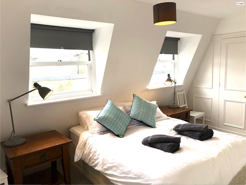 Flat Ifield Road in Greater London