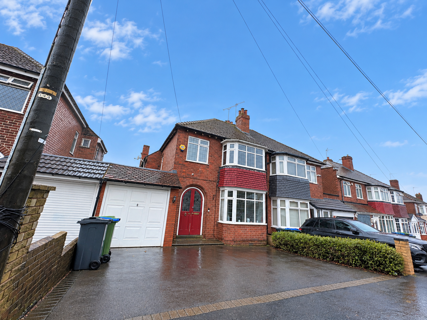 House Landswood Road in Sandwell