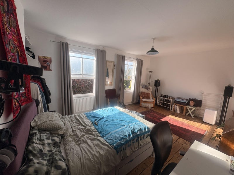 Room Wilton Way in Greater London