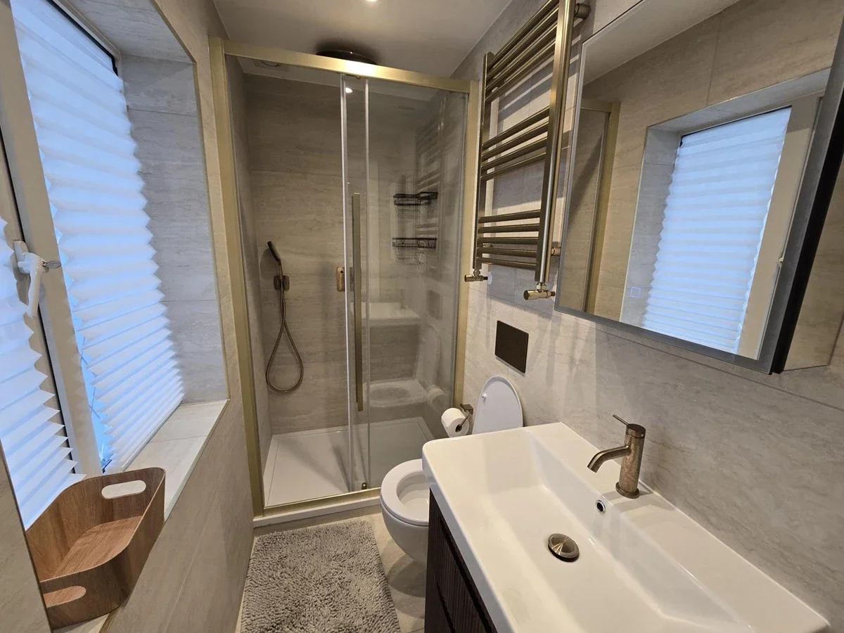 Flat Saint David's Place in Greater London