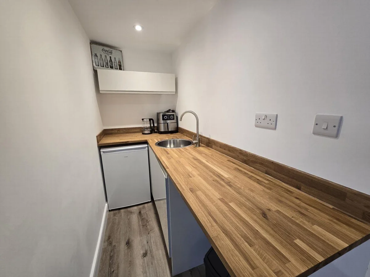 Flat Saint David's Place in Greater London