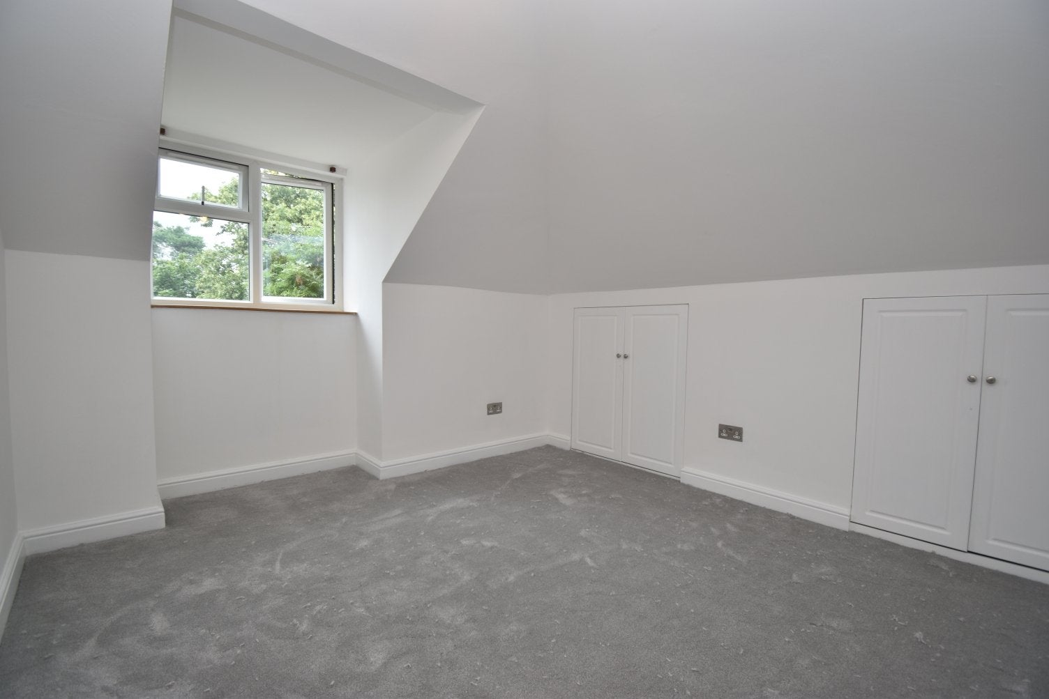 Flat Elm Lane in Greater London