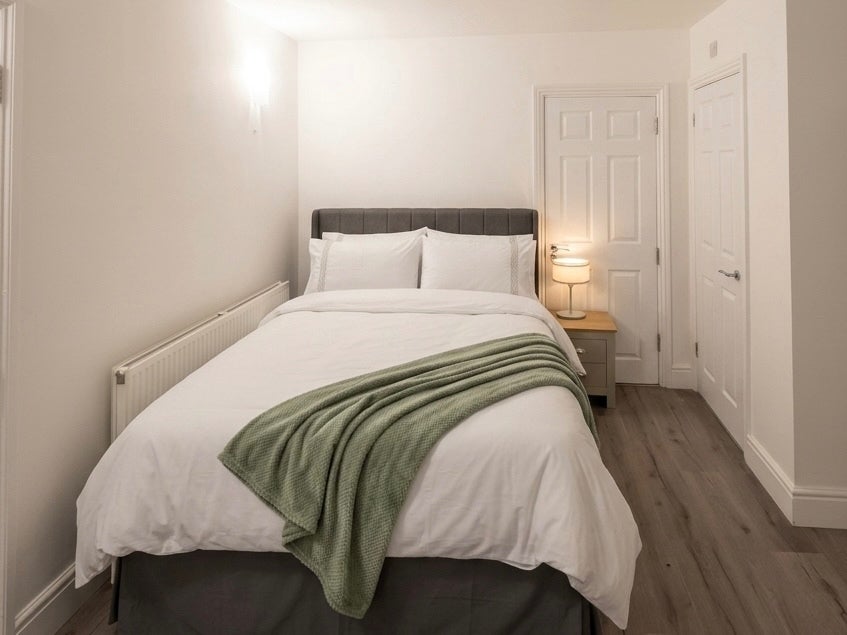 Room Chiltern Close in Greater London