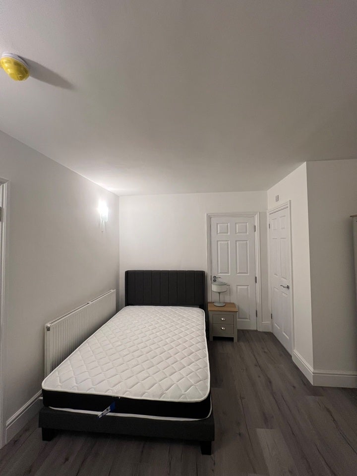 Room Chiltern Close in Greater London