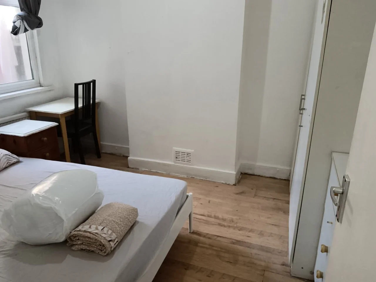 Room Green Street in Greater London