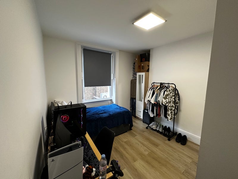 Room Guilford Street in Greater London