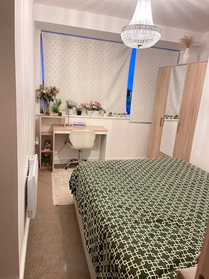Room St. Edwards Way in Greater London