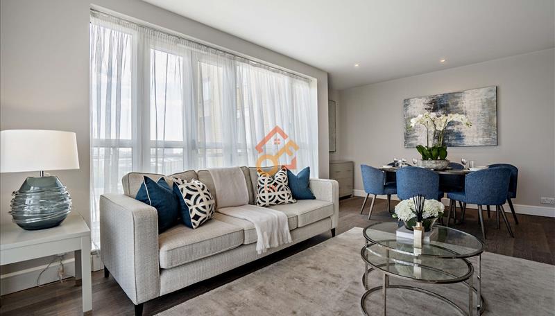 Flat Westferry Circus in Greater London