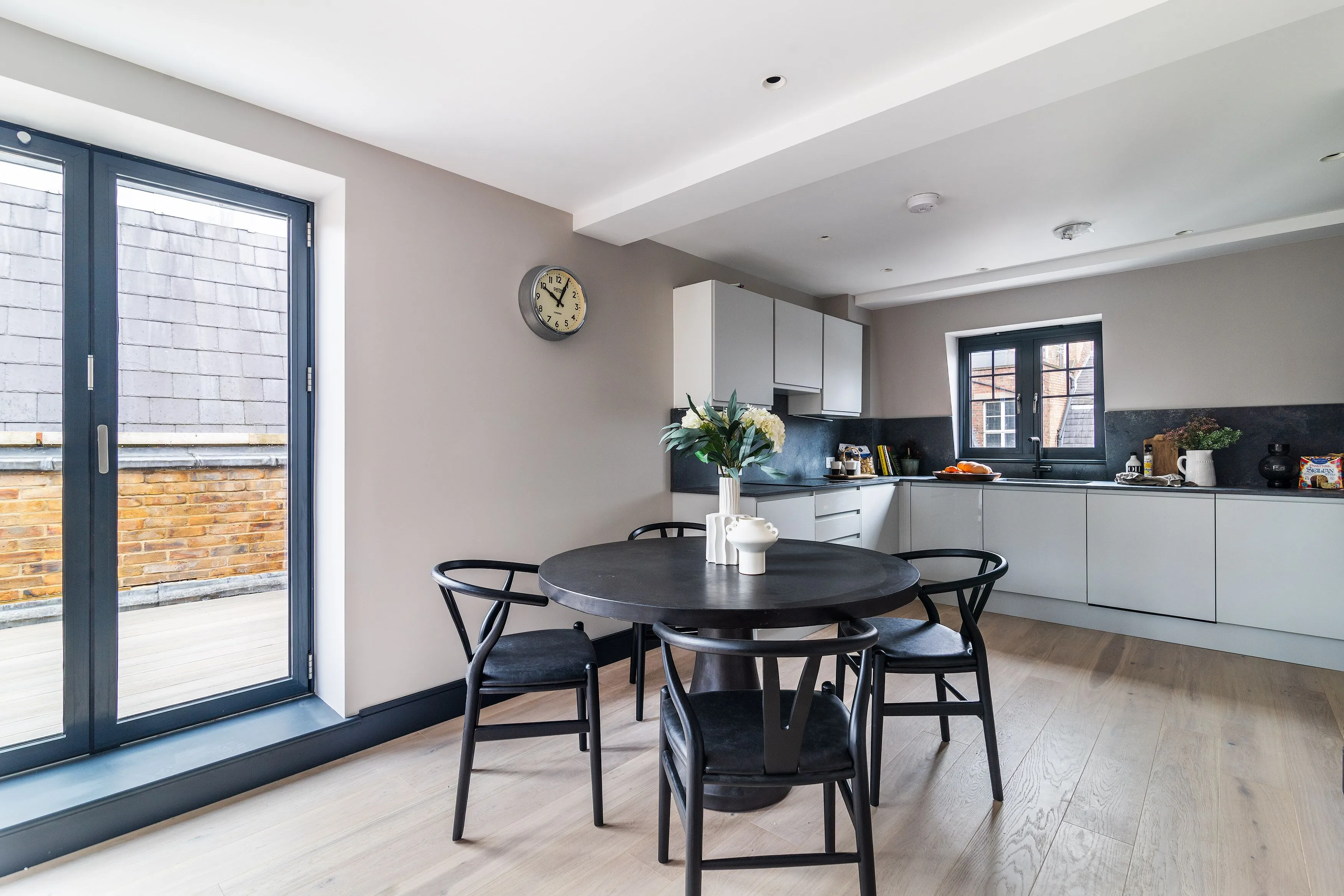 Flat Drury Lane in Greater London