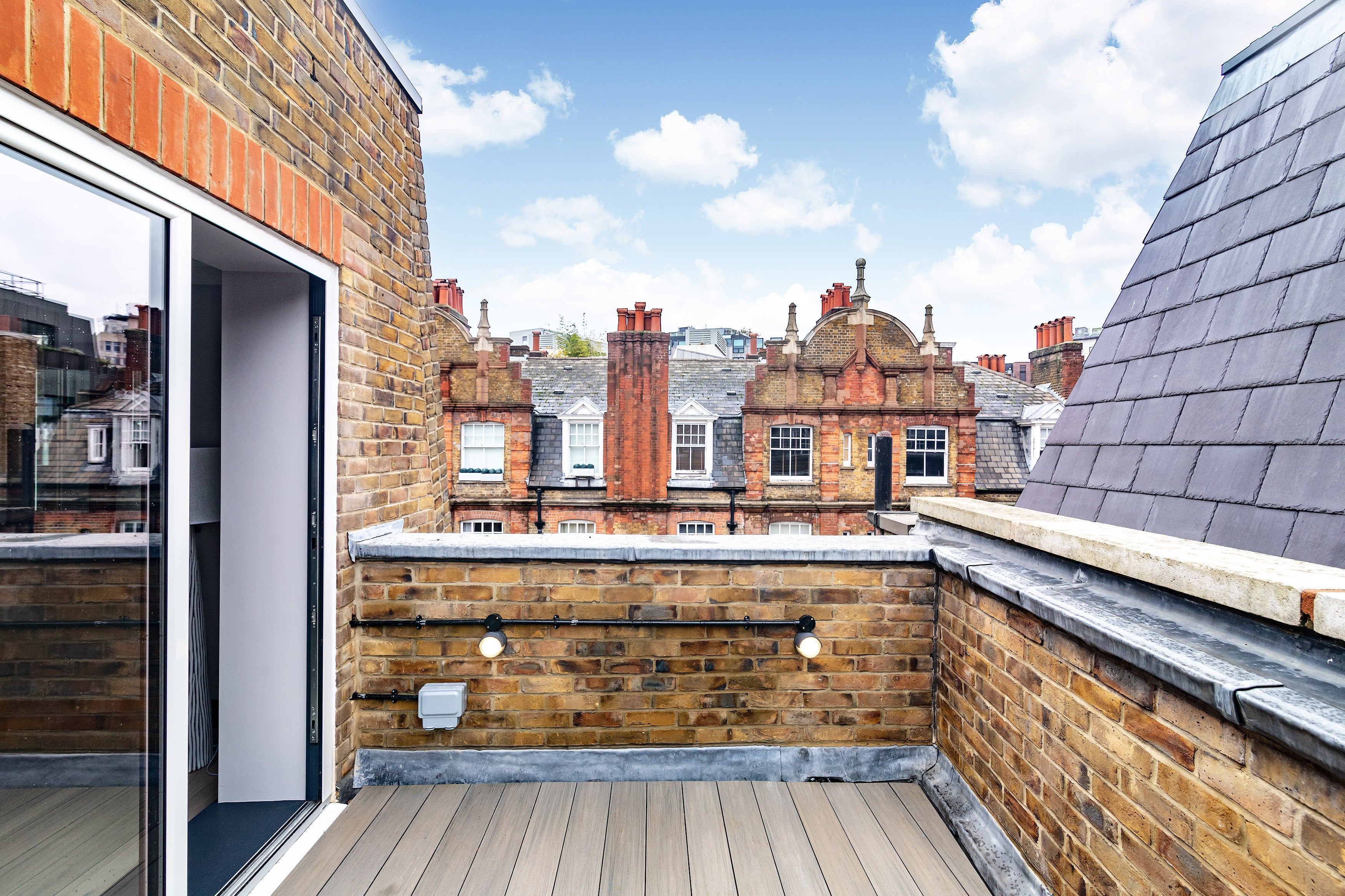 Flat Drury Lane in Greater London