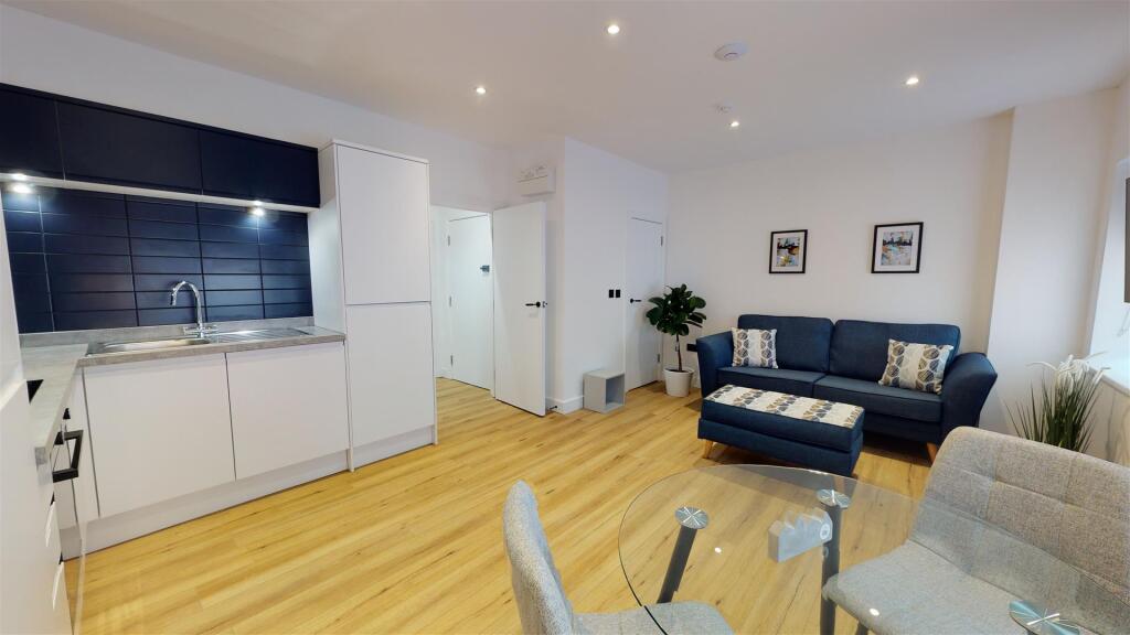 Flat Northcote Street in Cardiff