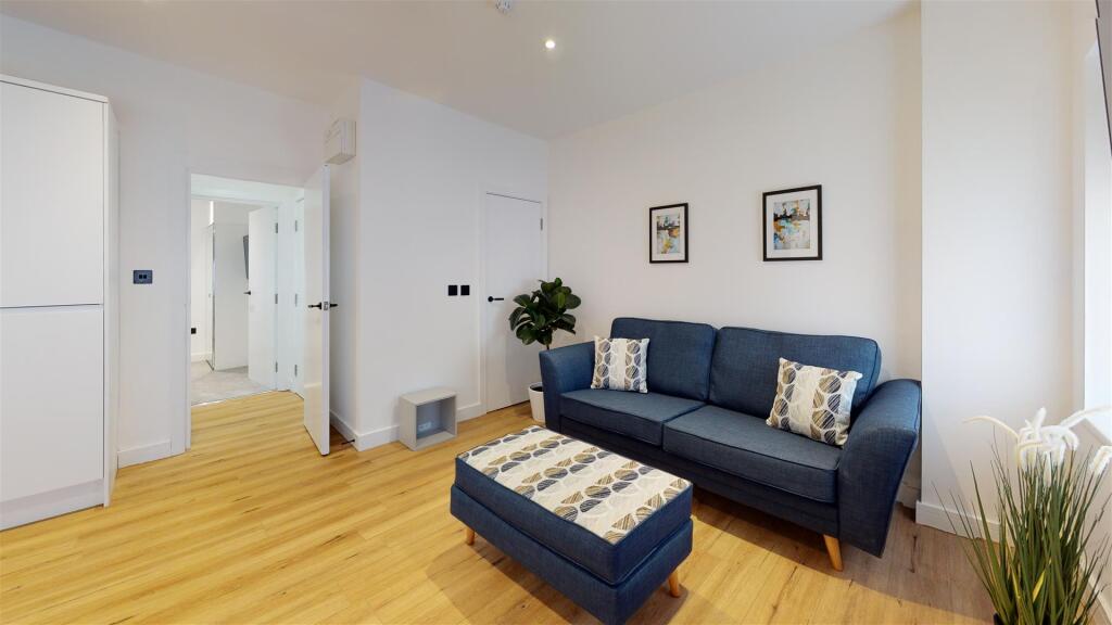 Flat Northcote Street in Cardiff