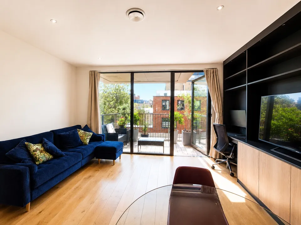 Flat Camberwell Passage in Greater London