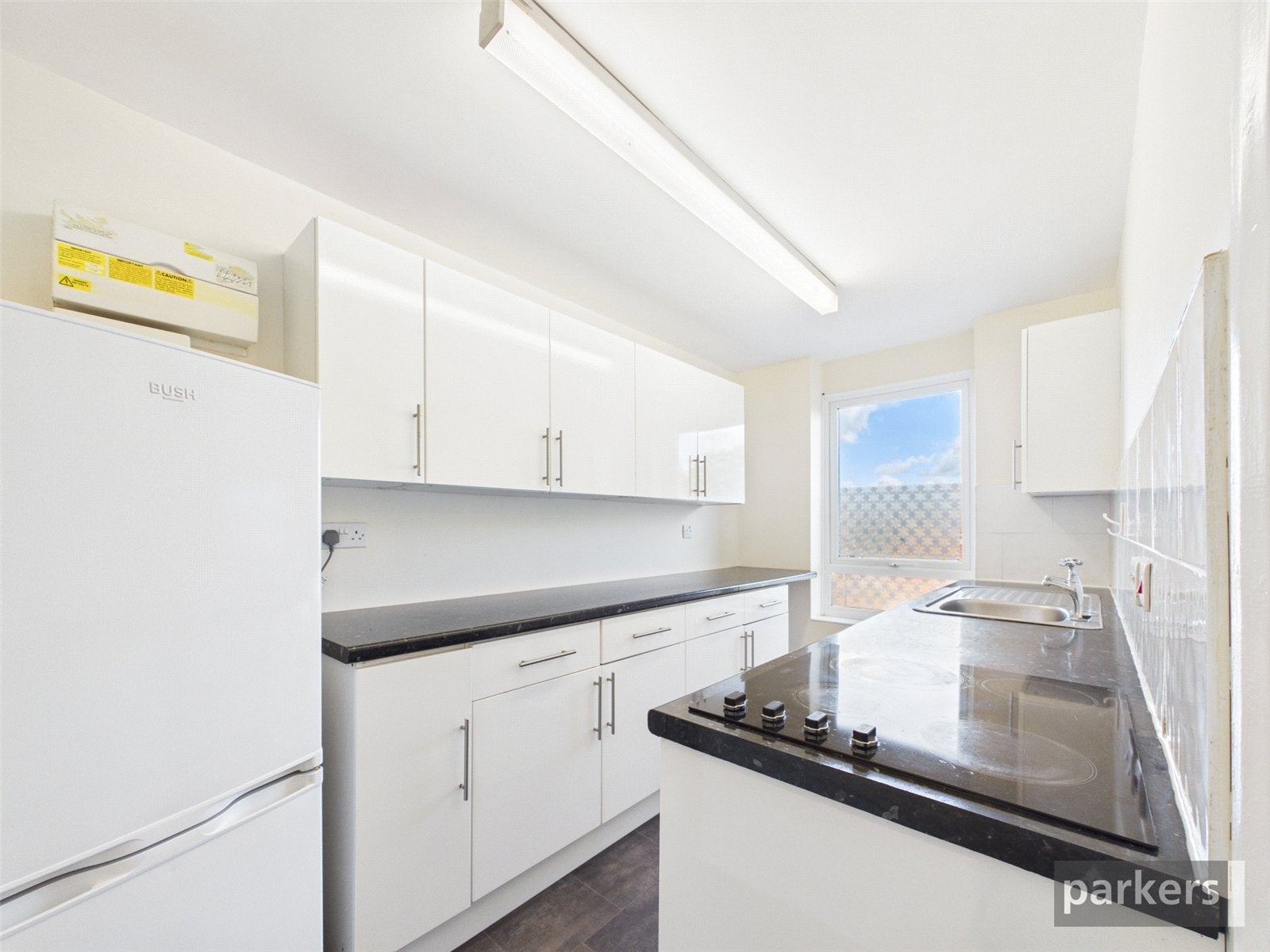 Flat Canford Court in Reading