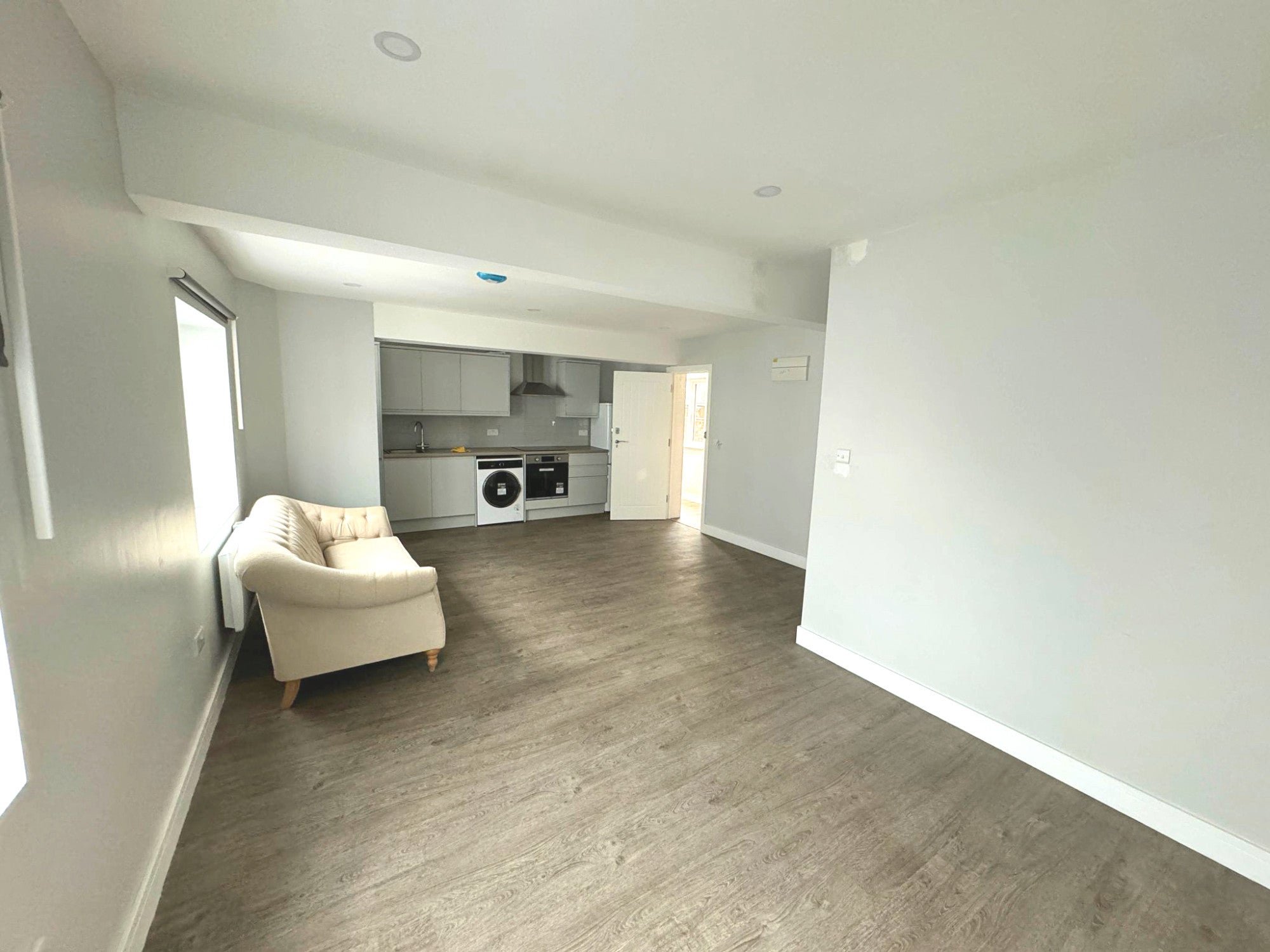 Flat Cavendish Avenue in Greater London
