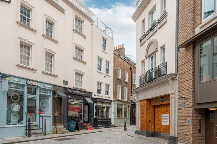 House Avery Row in City of Westminster