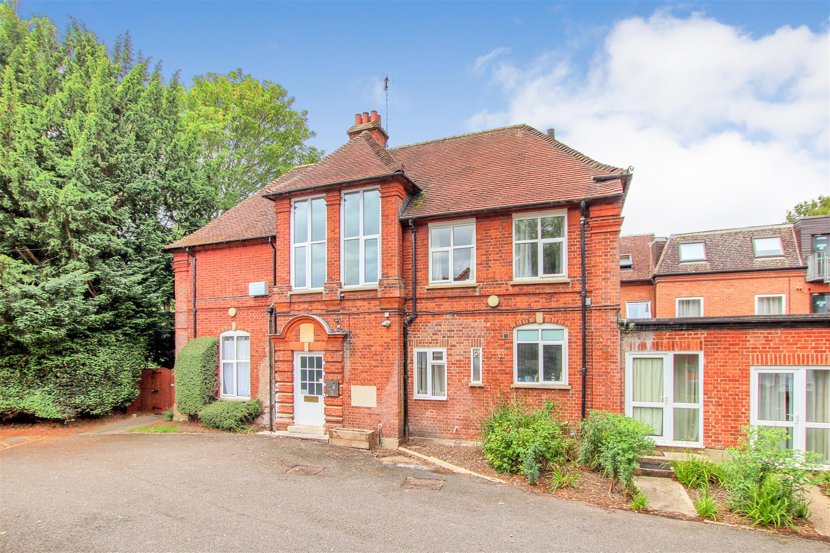 Flat Harvey Goodwin Avenue in Cambridge